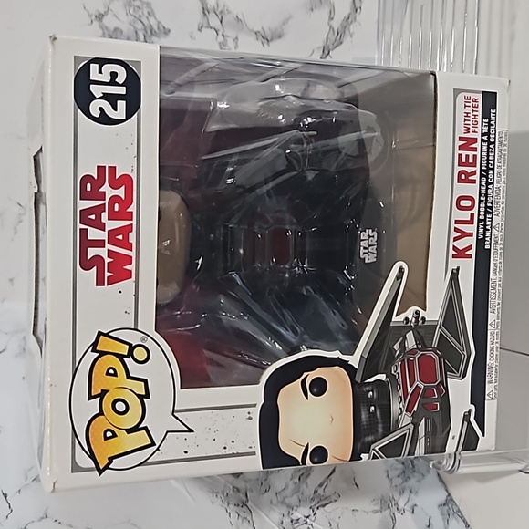 Funko-Kylo Ren- with tie fighter-215 - Picture 1 of 3
